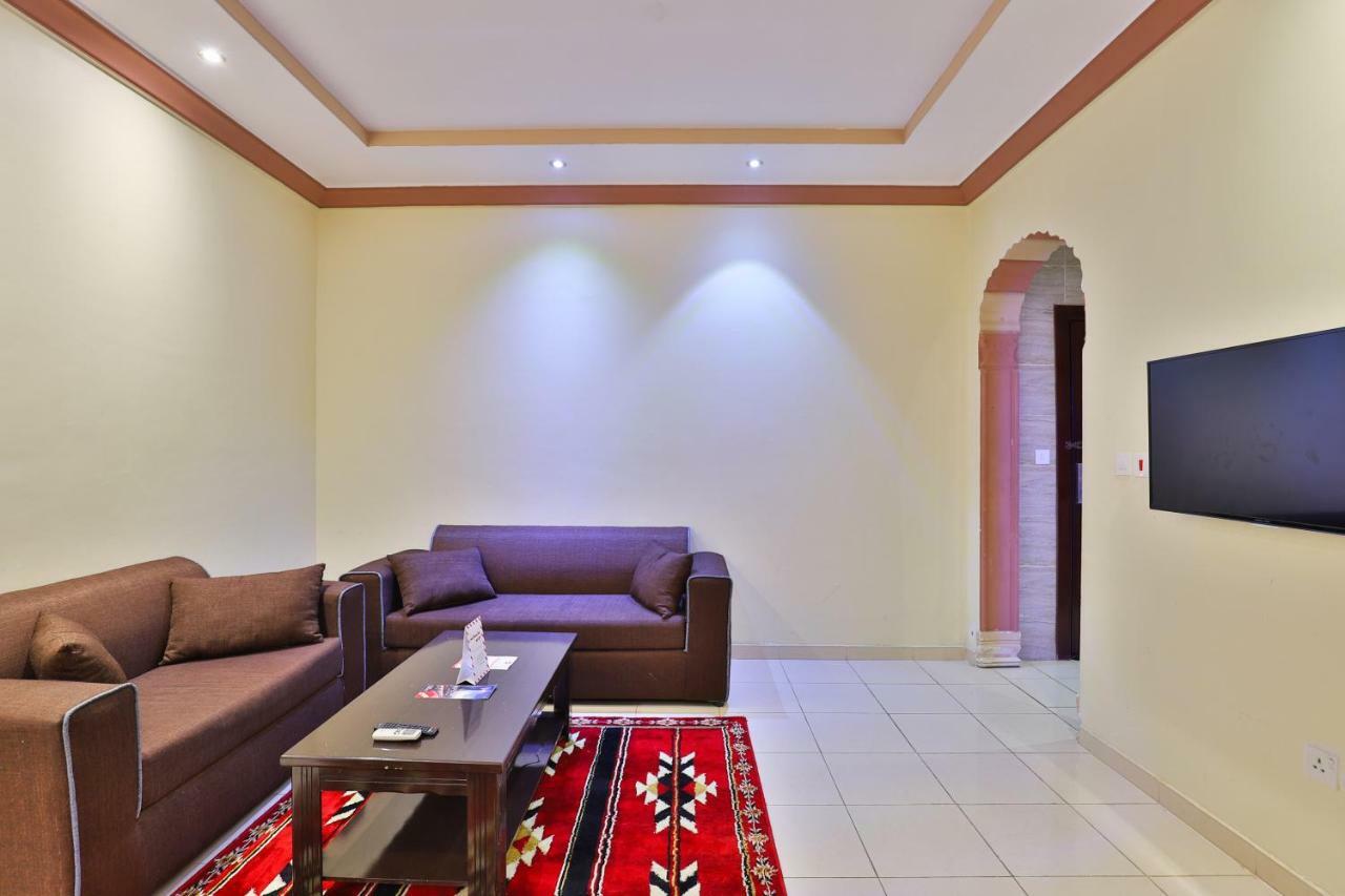 Oyo 273 Star Yanbu Hotel Suites Ngoại thất bức ảnh