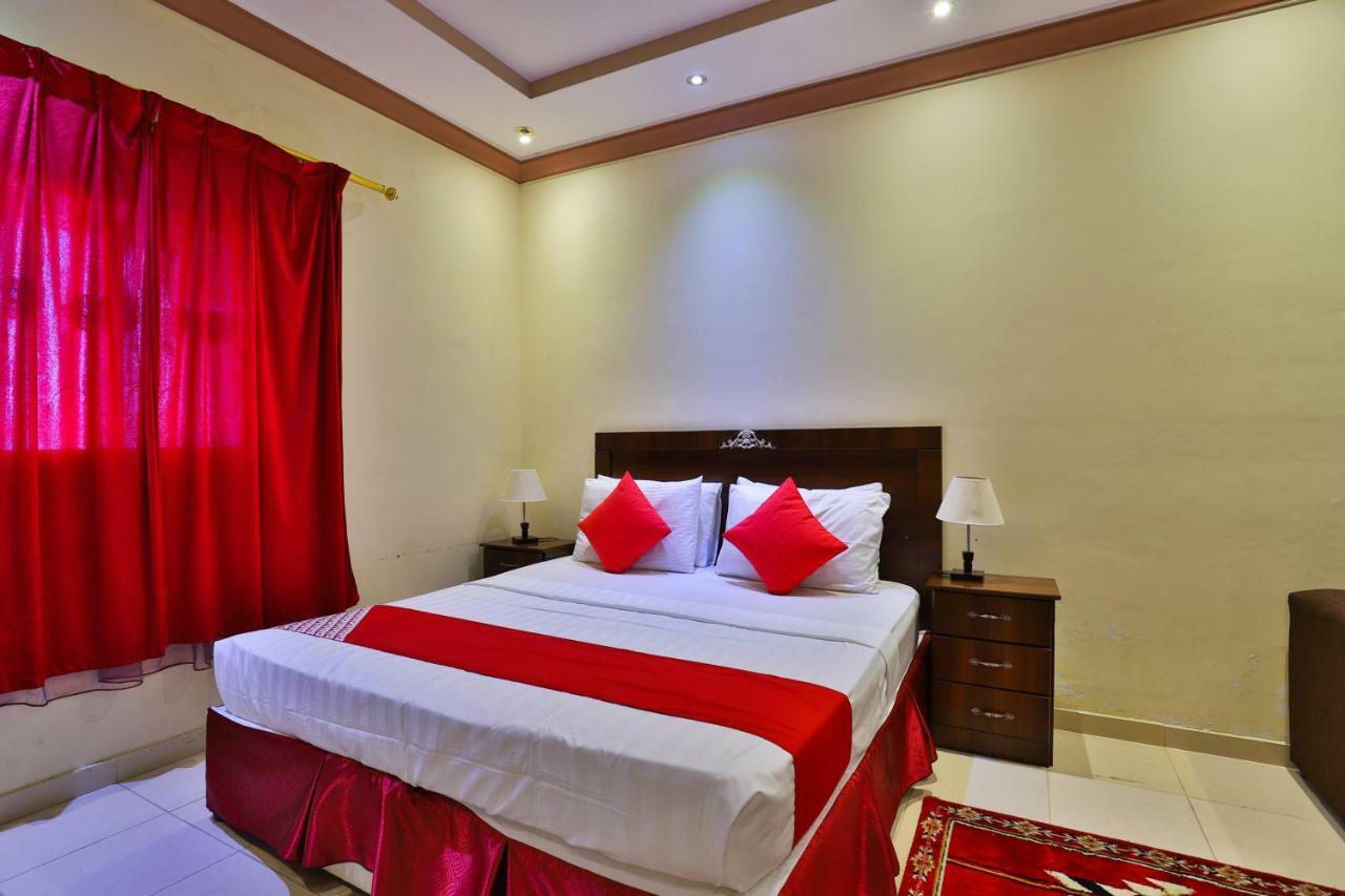 Oyo 273 Star Yanbu Hotel Suites Ngoại thất bức ảnh